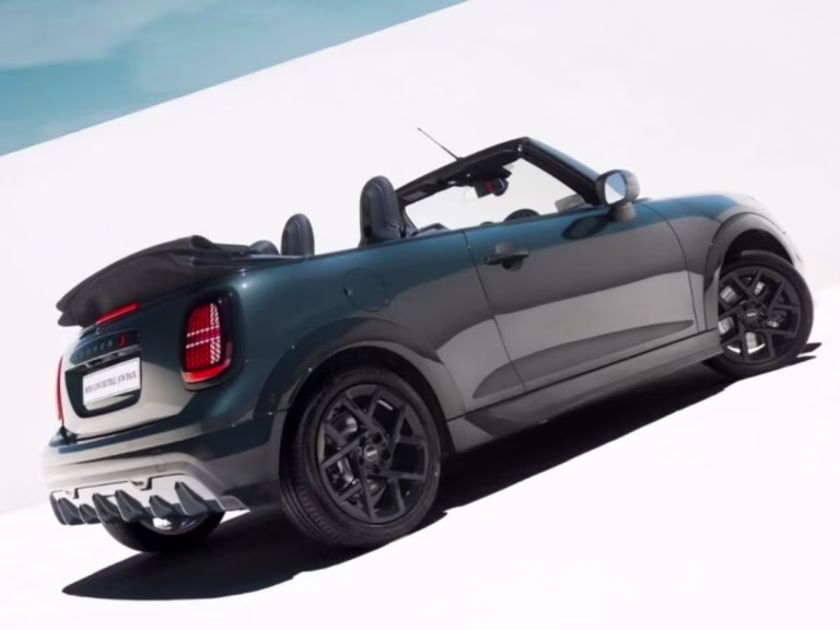 मिनी की 204hp एवं 240km स्पीड वाली कन्वर्टिबल कार भारत में लॉन्च, जानें कीमत